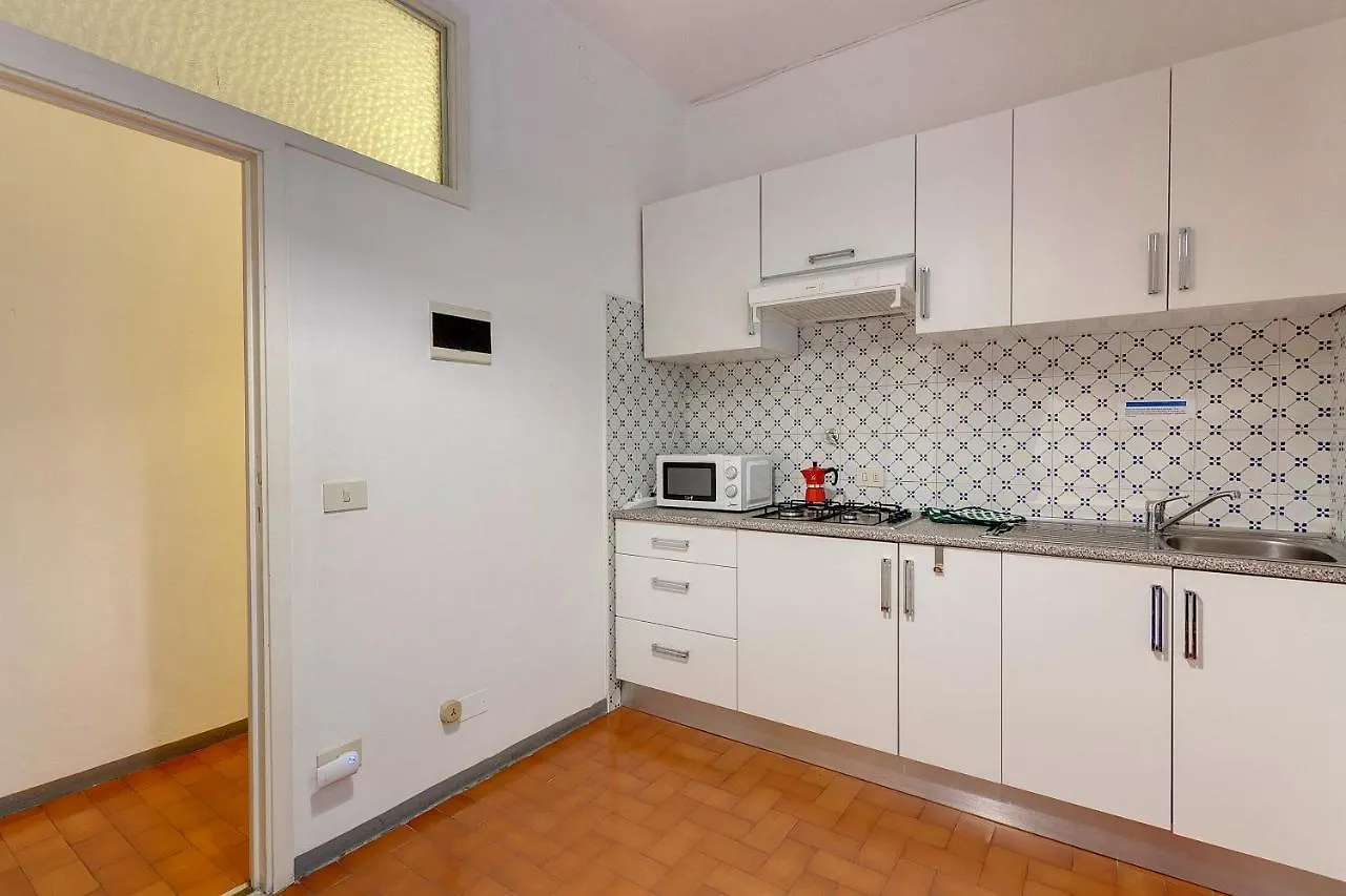 Servi 34 Florencie Apartmán